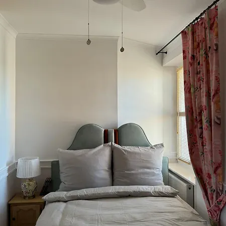 Psd - Anny Lajming 3e Apartment *