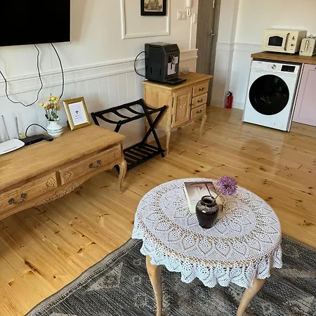Psd - Anny Lajming 3e Apartment *